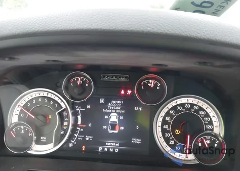 2019 Ram 2500 Laramie 4X4 6'4 Box из США, поврежденный, VIN 3C6UR5FJ1KG521111